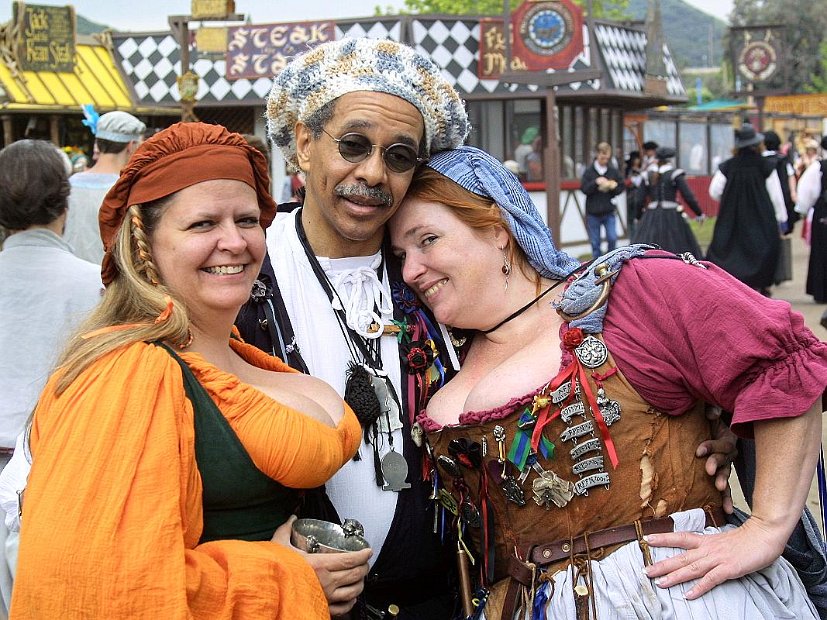 Kat_Kat_and_friend_2003-05-04@1602-25