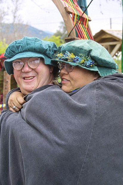 Kelly_and_Jim_2003-05-04@1602-09